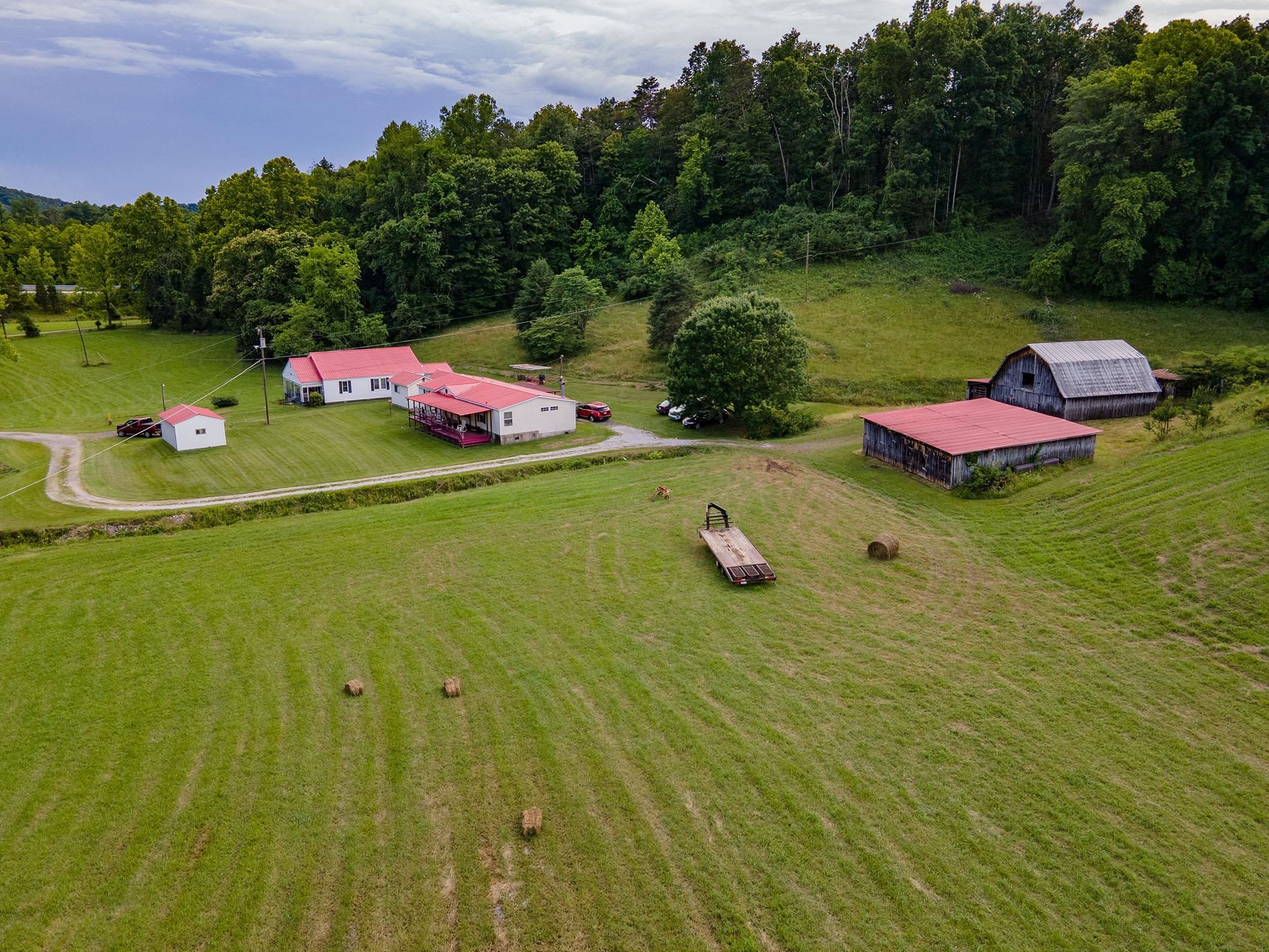 449-455 Lee Creek Road Culloden, WV 25510 - Photo 3 of 17 Gallery Image 3