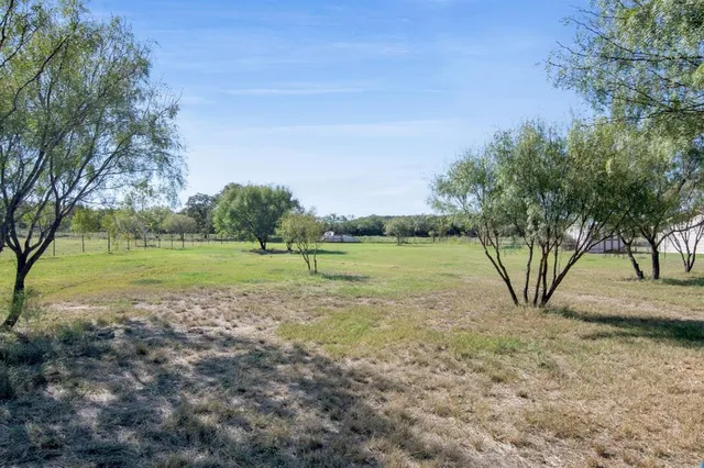 a house view with a outdoor space