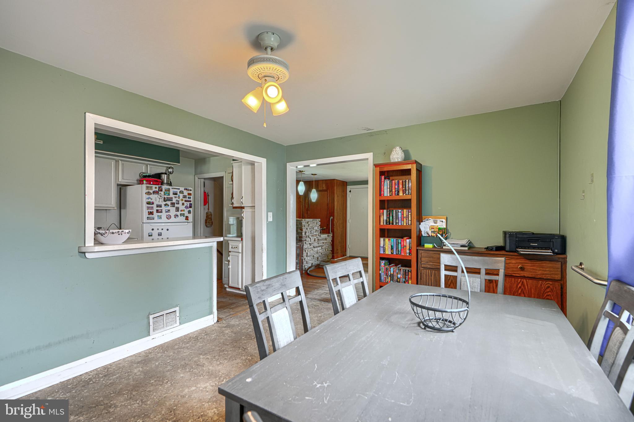1842 Dunmere Road Baltimore, MD 21222 - Photo 10 of 37 Gallery Image 10