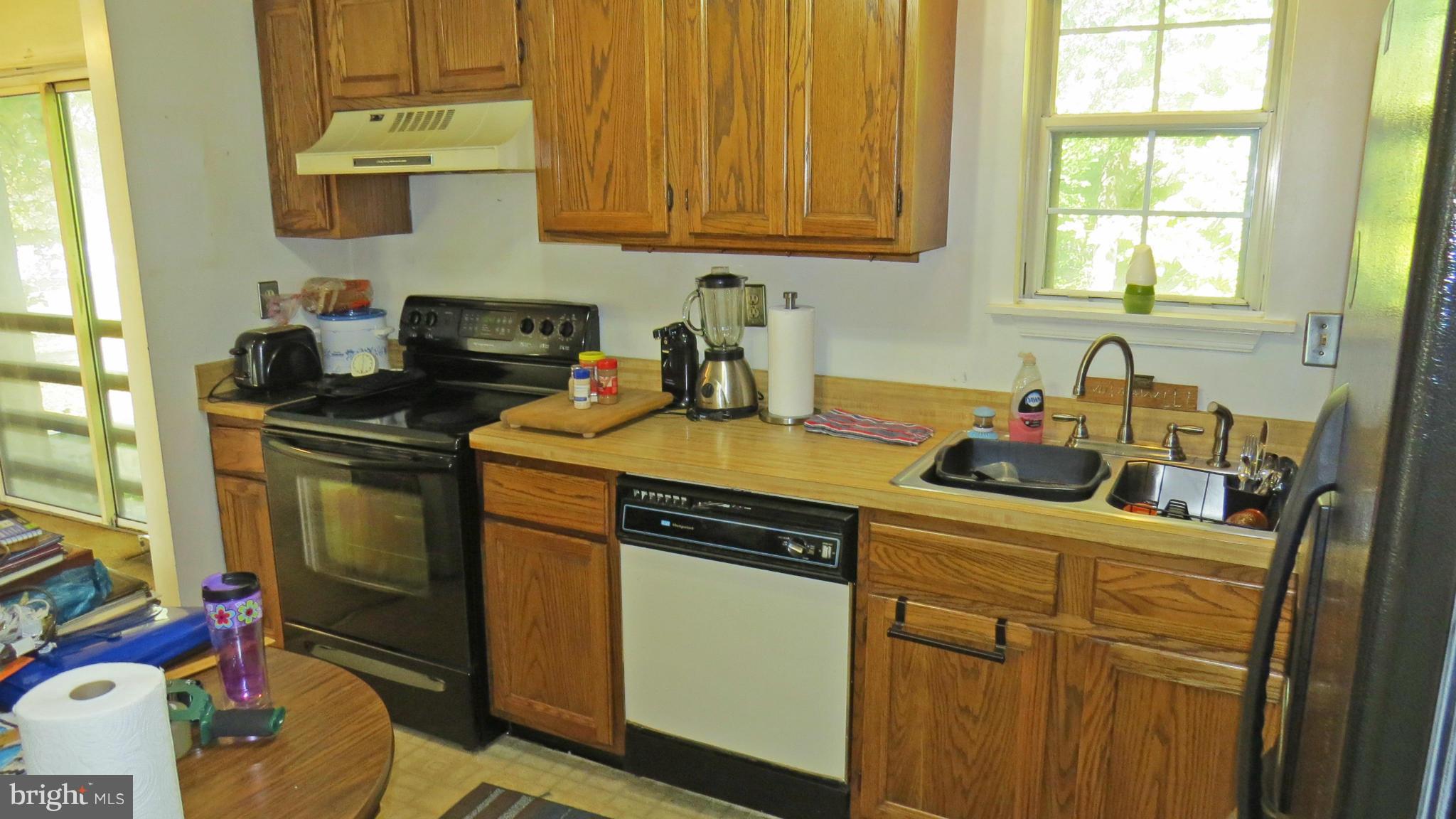 14907 Schall Road Accokeek, MD 20607 - Photo 7 of 17 Kitchen