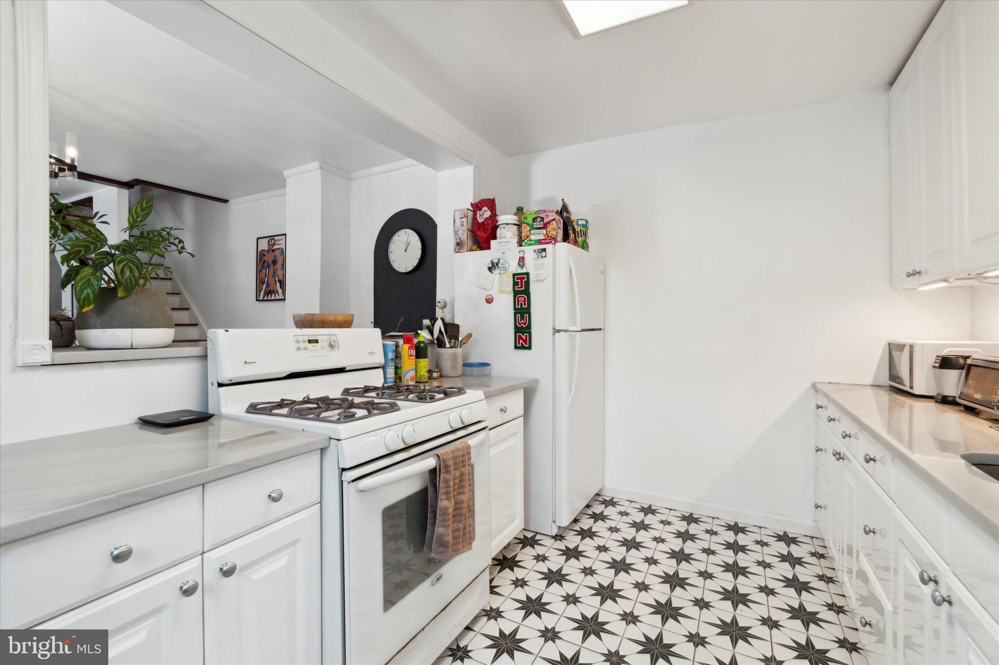 1324 Reed Street Philadelphia, PA 19147 - Photo 3 of 18