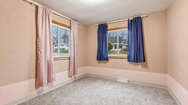 $268,900 | 1155 Sunset Drive, Platteville, WI 53818