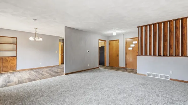 $268,900 | 1155 Sunset Drive, Platteville, WI 53818