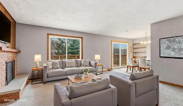 $268,900 | 1155 Sunset Drive, Platteville, WI 53818