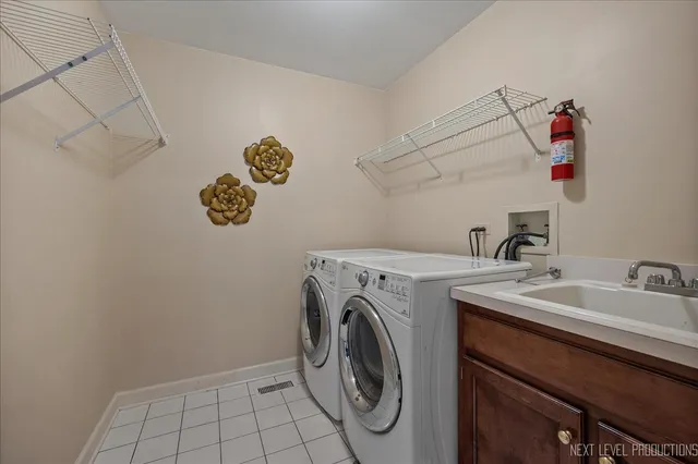 $599,999 | 473 Bond Drive, Batavia, IL 60510