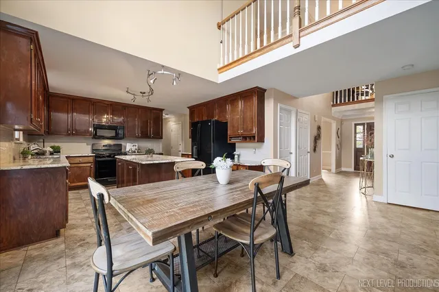 $599,999 | 473 Bond Drive, Batavia, IL 60510