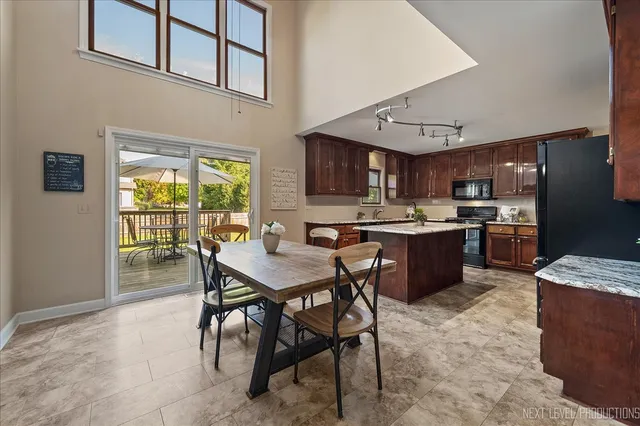 $599,999 | 473 Bond Drive, Batavia, IL 60510