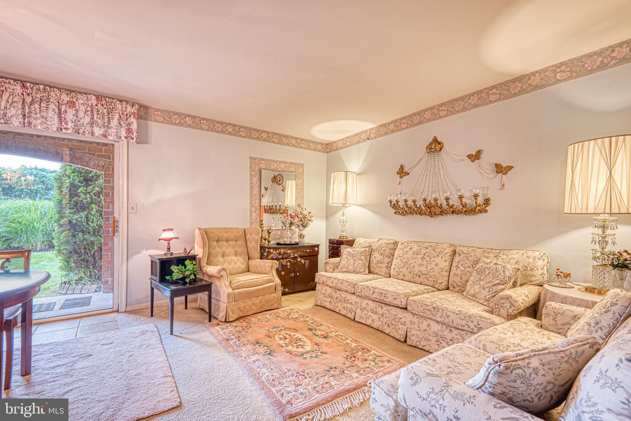4102 Chardel Road, Unit G Baltimore, MD 21236 - Photo 5 of 24 Living Room