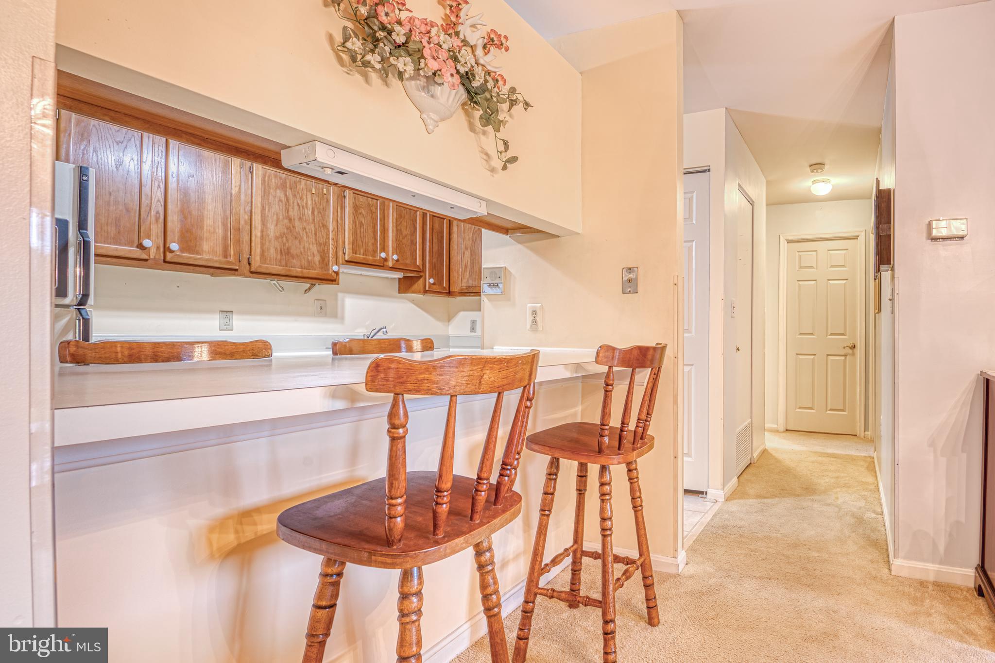 4102 Chardel Road, Unit G Baltimore, MD 21236 - Photo 9 of 24 Breakfast Bar