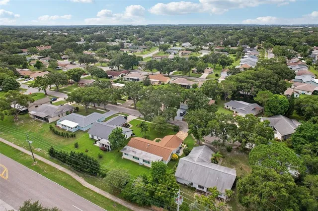 $2,400 | 2866 Thistle Court North, Palm Harbor, FL 34684