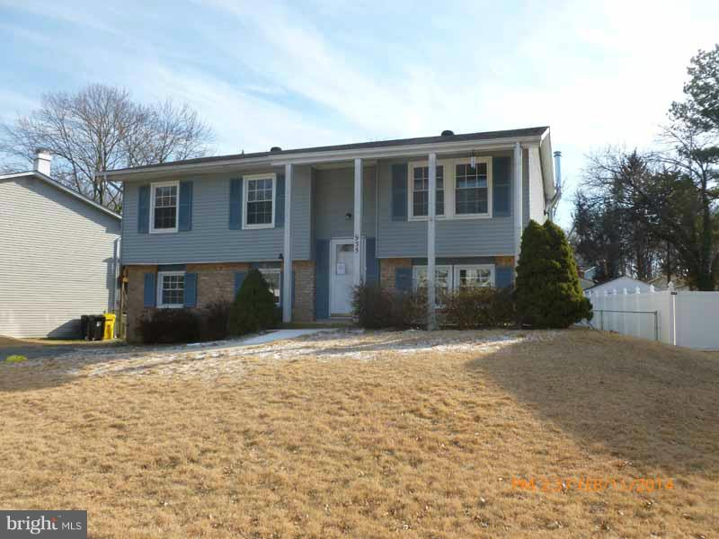 935 Fall Ridge Way Gambrills, MD 21054 - Photo 1 of 25 Exterior (Front)