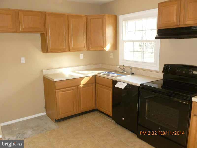 935 Fall Ridge Way Gambrills, MD 21054 - Photo 6 of 25 Kitchen