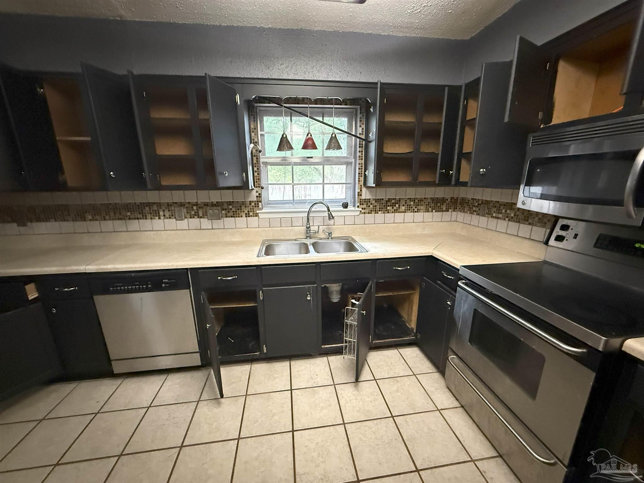 6536 Colonade Circle Pensacola, FL 32506 - Photo 13 of 20