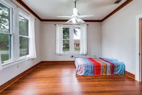 $249,900 | 520 South Pecan Avenue, Luling, TX 78648