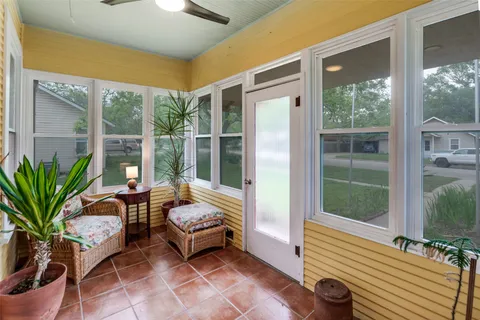 $249,900 | 520 South Pecan Avenue, Luling, TX 78648