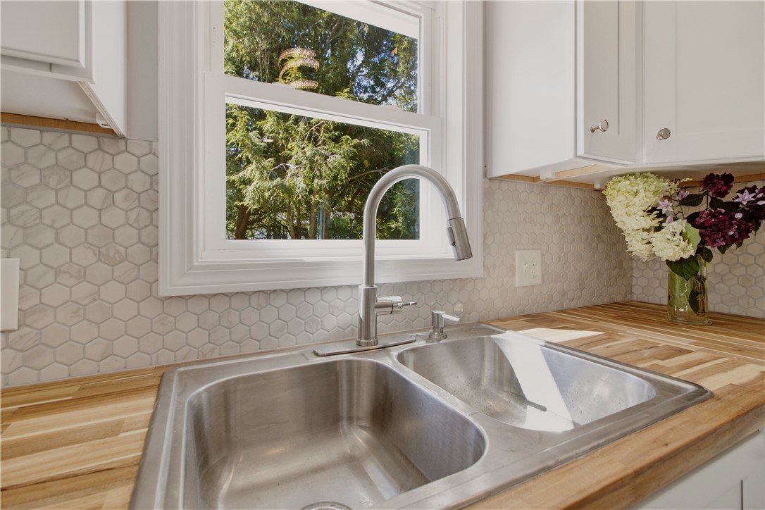 174 Ten Rod Road Exeter, RI 02822 - Photo 12 of 41 Gooseneck faucet
