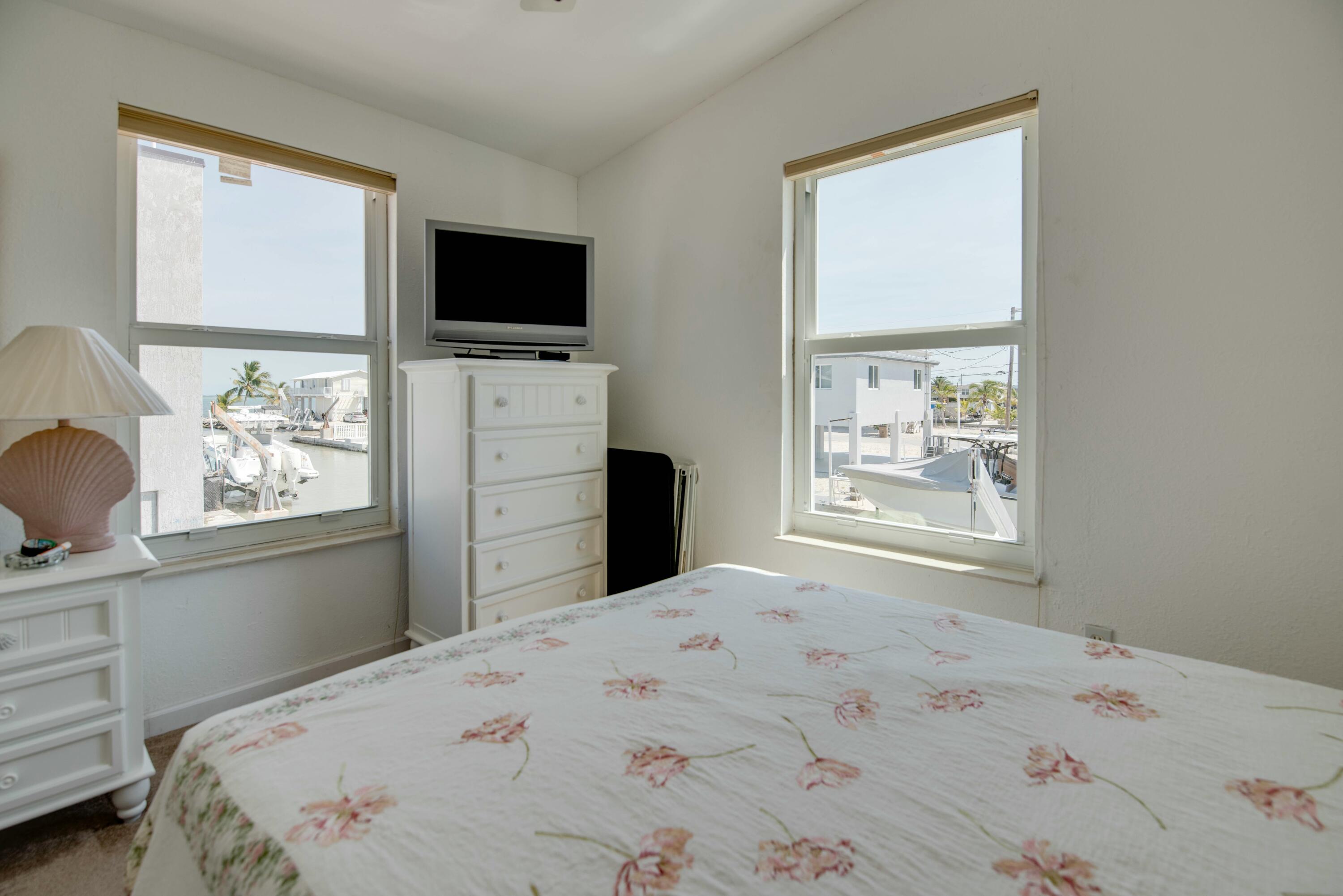 31480 Ave G Big Pine Key, FL 33043 - Photo 14 of 38 tempImagelelHsO