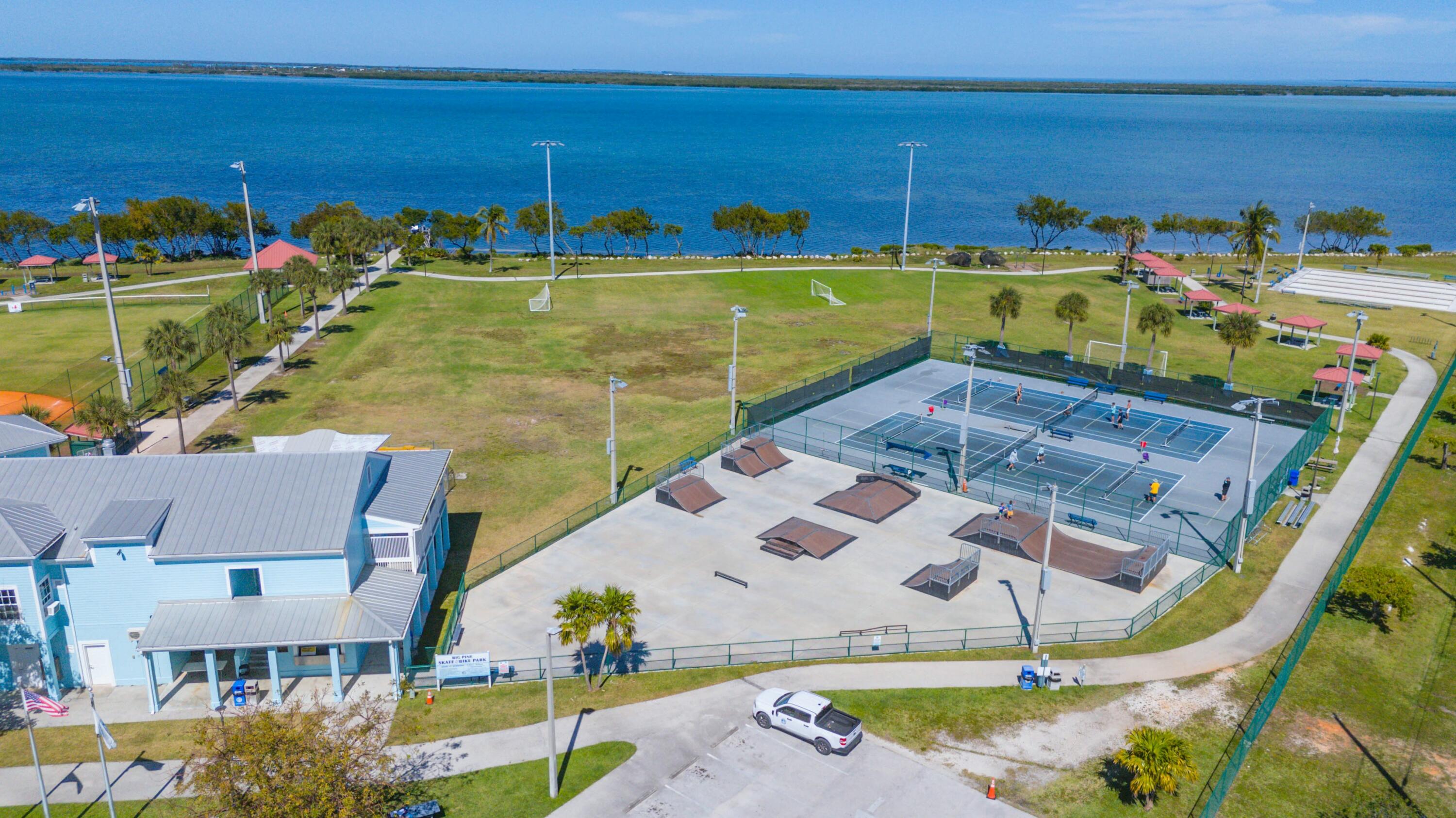 31480 Ave G Big Pine Key, FL 33043 - Photo 34 of 38 tempImage1s81up