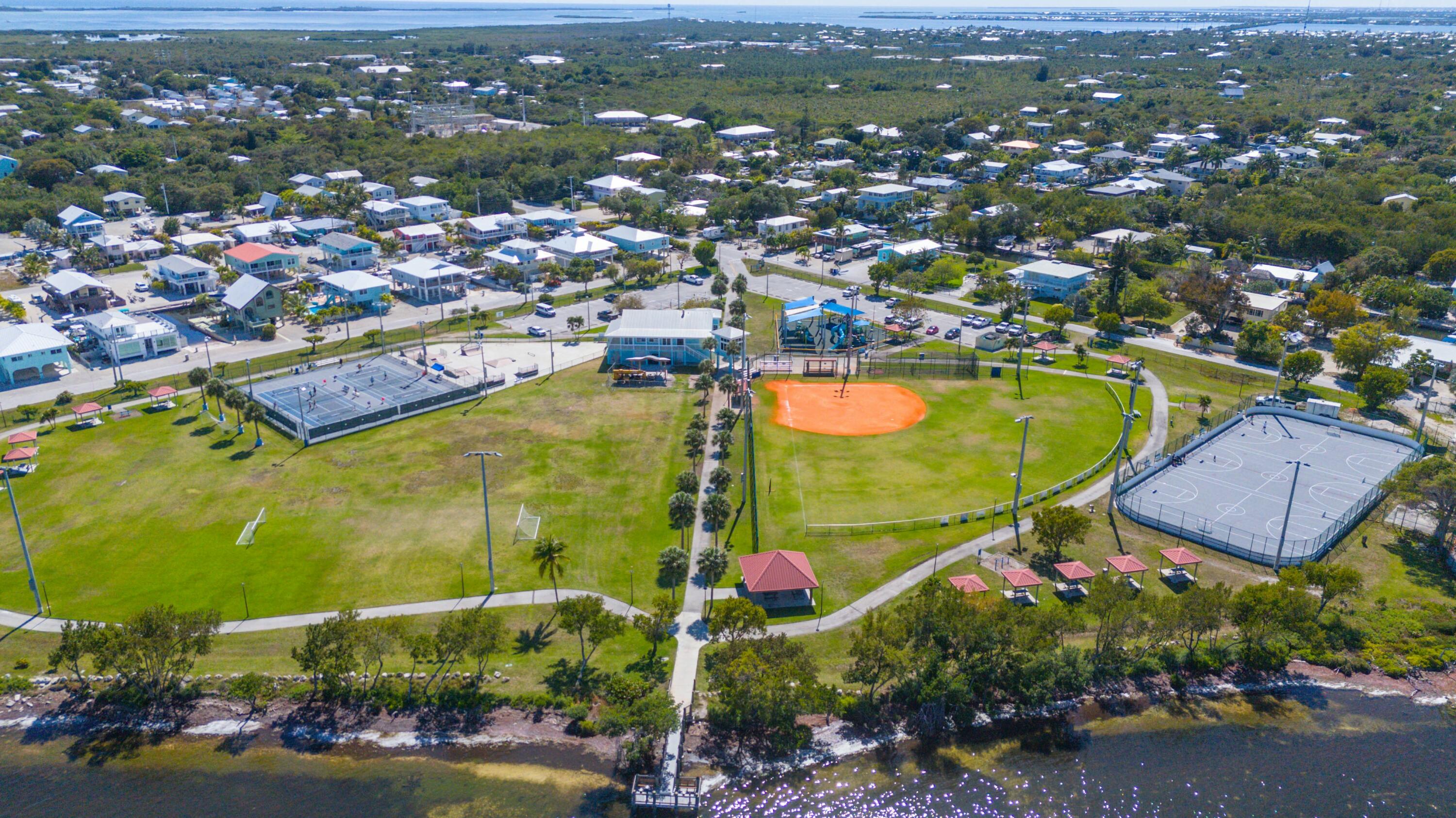 31480 Ave G Big Pine Key, FL 33043 - Photo 37 of 38 tempImagexCjD40