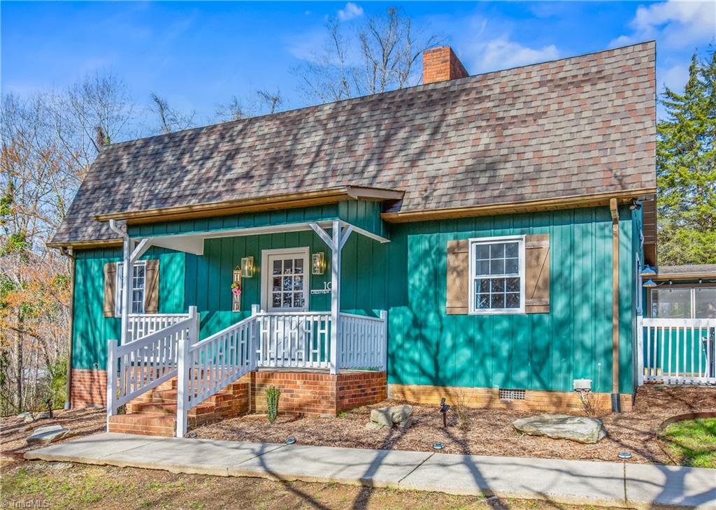 104 Crestview Road Danbury, NC 27016 - Photo 3 of 25 Gallery Image 3
