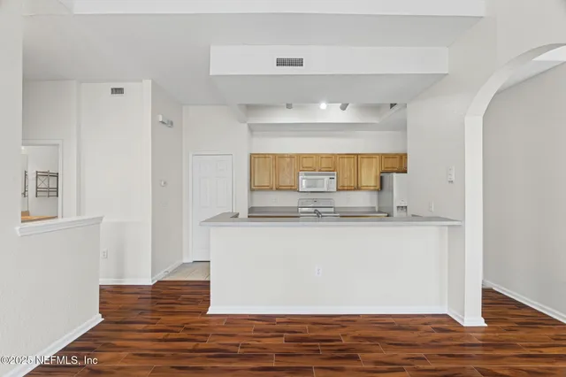 $159,900 | 10075 Gate Parkway North, Unit 1304, Jacksonville, FL 32246