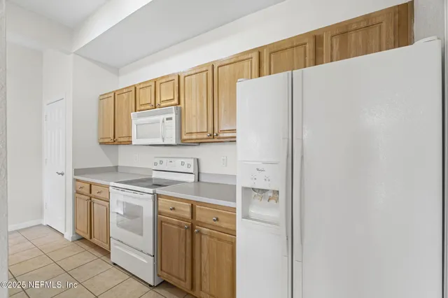 $159,900 | 10075 Gate Parkway North, Unit 1304, Jacksonville, FL 32246