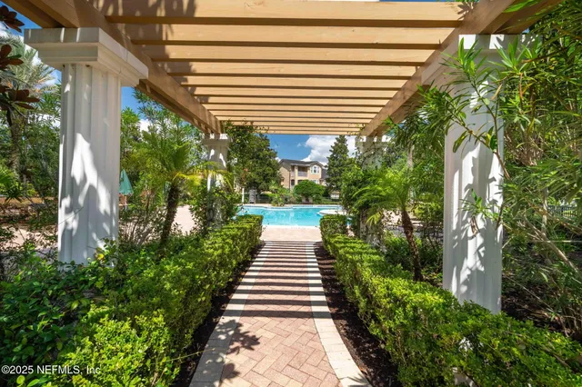 $159,900 | 10075 Gate Parkway North, Unit 1304, Jacksonville, FL 32246