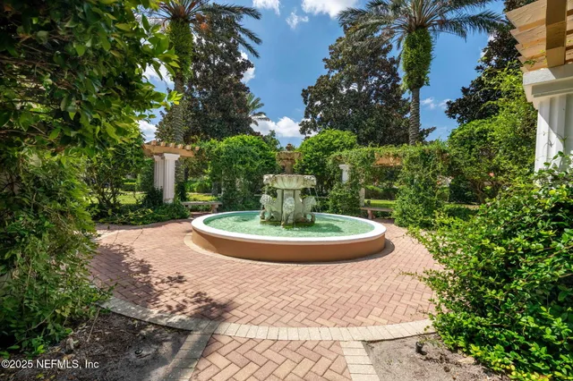 $159,900 | 10075 Gate Parkway North, Unit 1304, Jacksonville, FL 32246