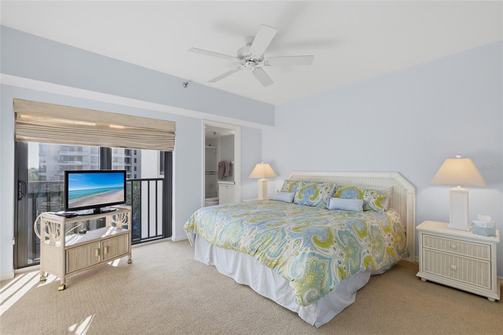 1425 Gulf Of Mexico Drive, Unit 408 Longboat Key, FL 34228 - Photo 9 of 45