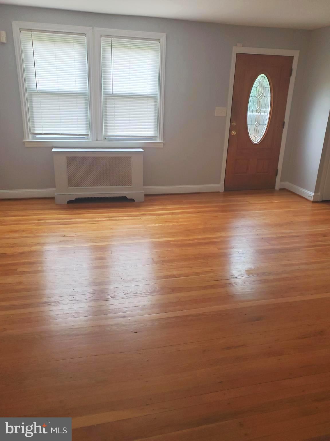 1637 Lochwood Road Baltimore, MD 21218 - Photo 3 of 32 Gallery Image 3