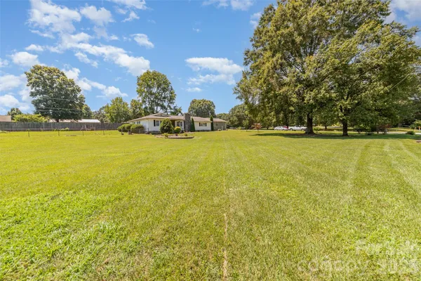 $525,000 | 7430 Forney Hill Road, Denver, NC 28037
