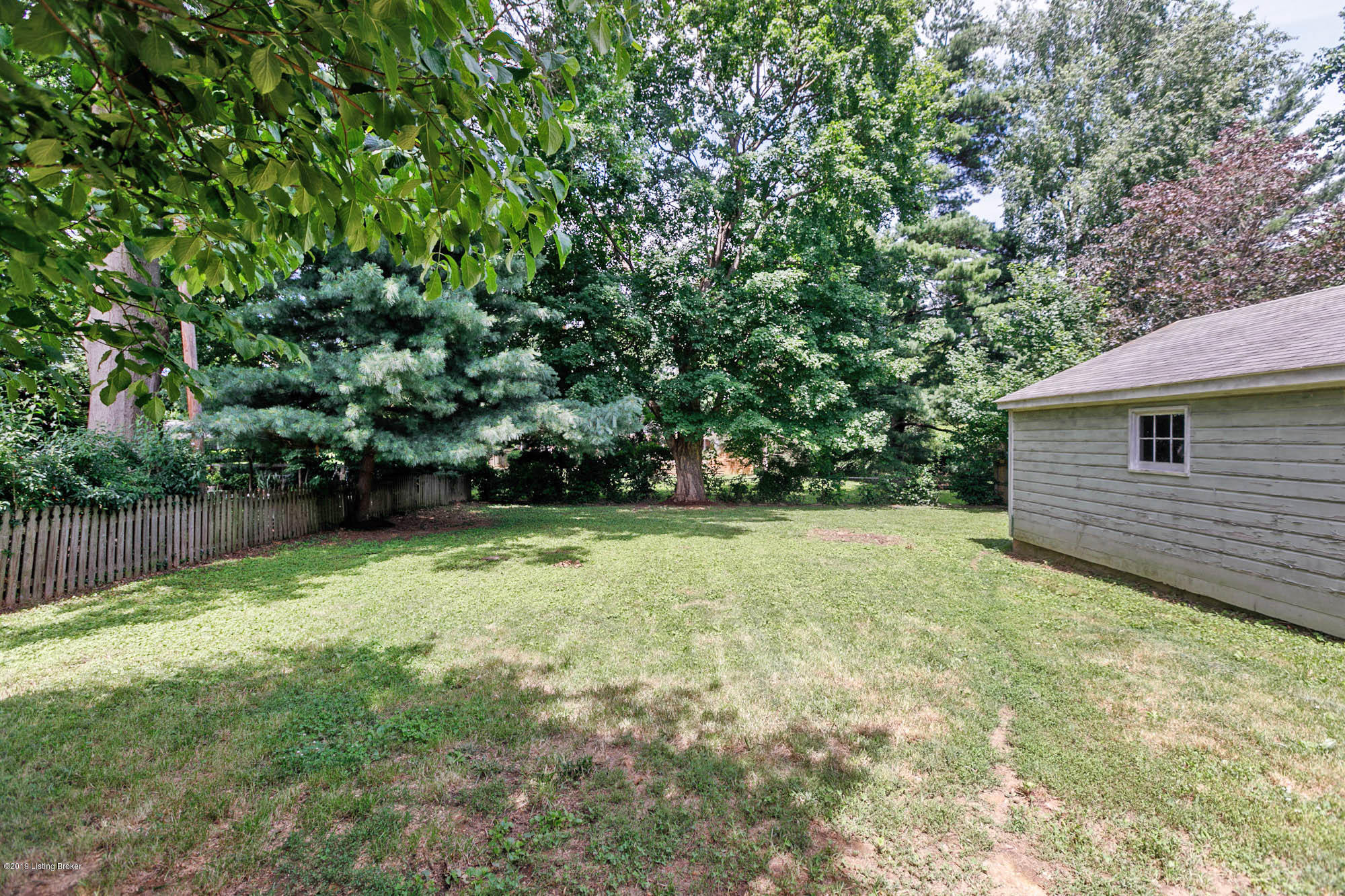 623 Indian Ridge Road Louisville, KY 40207 - Photo 30 of 37 038