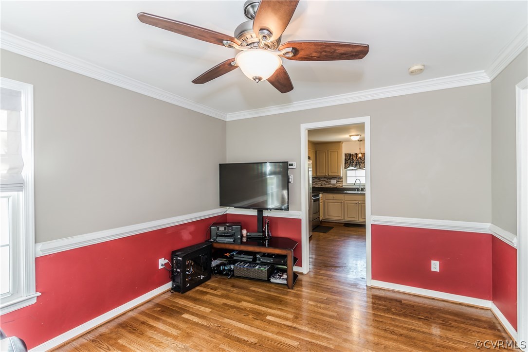 4824 Cedar Cliff Road Chester, VA 23831 - Photo 21 of 50 a living room with furniture and a flat screen tv