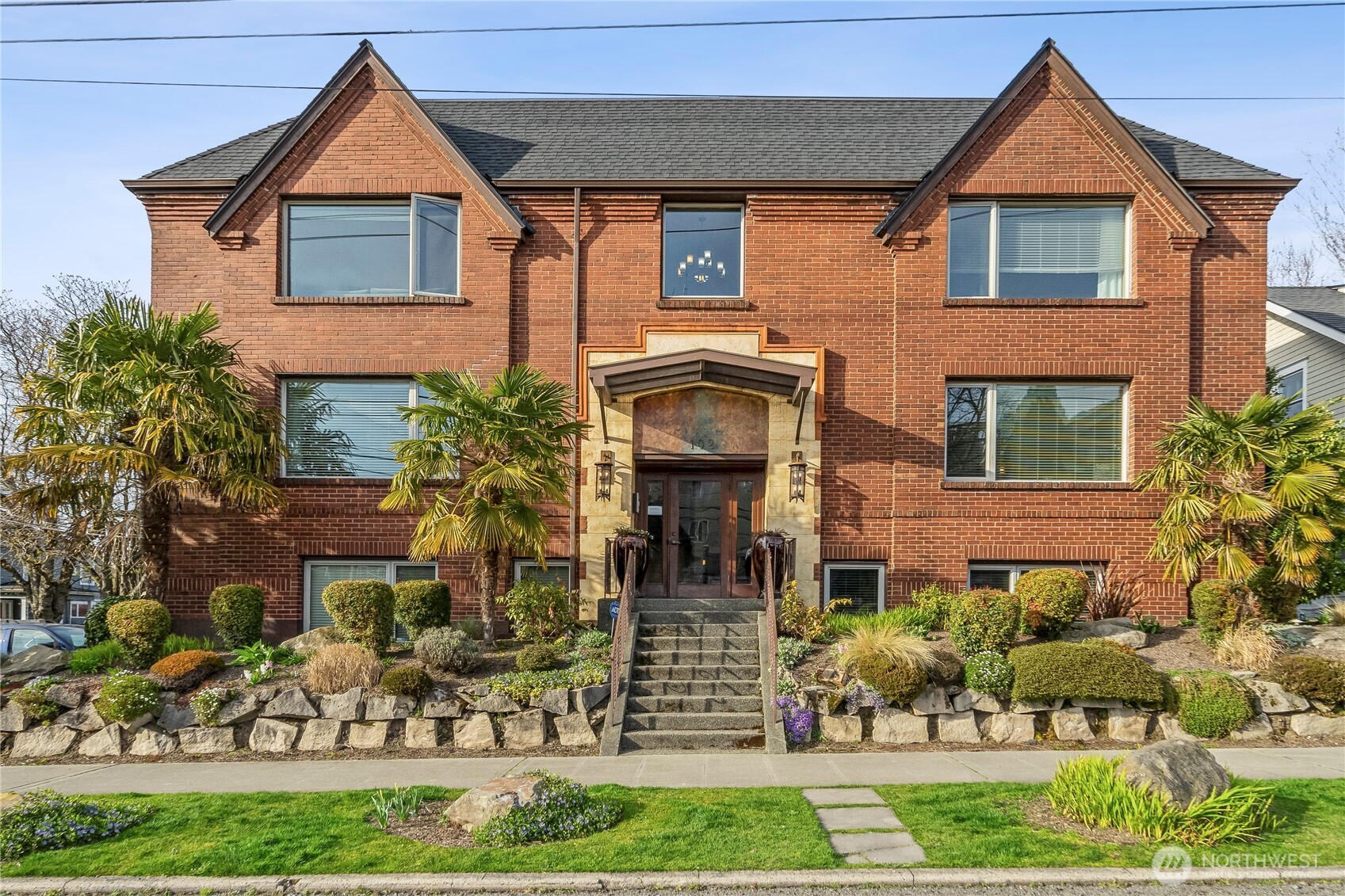 102 Galer Street, Unit 102 Seattle, WA 98109 - Photo 1 of 13