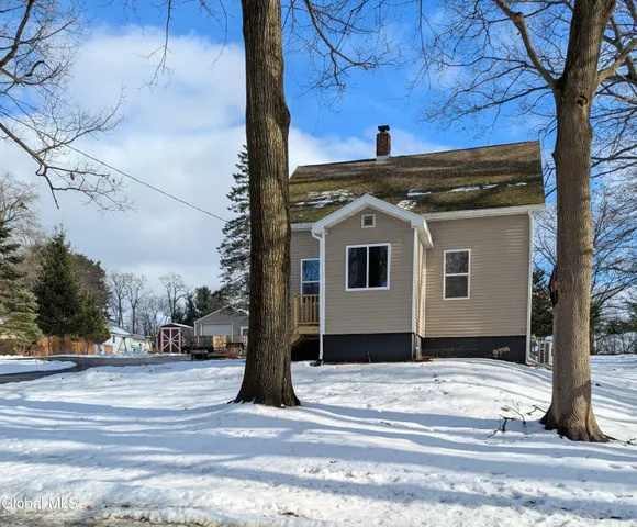 $285,000 | 320 Gasner Avenue, Niskayuna, NY 12304