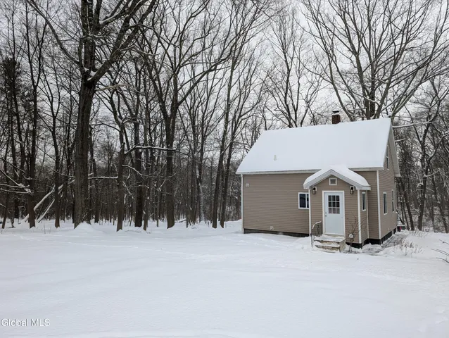 $285,000 | 320 Gasner Avenue, Niskayuna, NY 12304