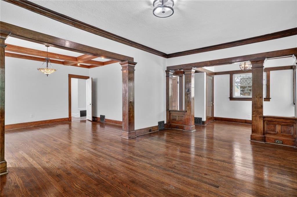 3304 West Coleman Road Kansas City, MO 64111 - Photo 6 of 20