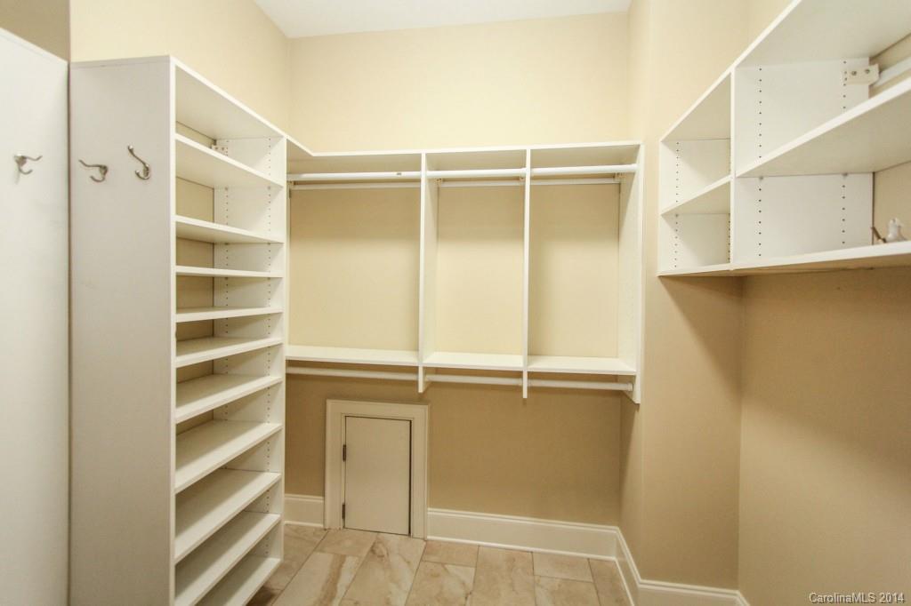 418 Raintree Drive Matthews, NC 28104 - Photo 10 of 24 Gallery Image 10