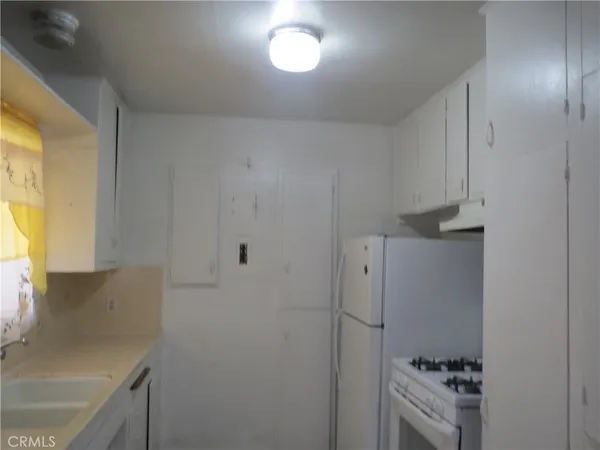 $1,400 | 16928 Central Road, Unit 4, Apple Valley, CA 92307