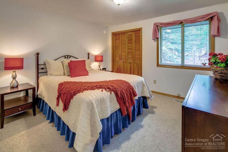 57712 Filbert Lane Sunriver, OR 97707 - Photo 14 of 25 Additional Photo