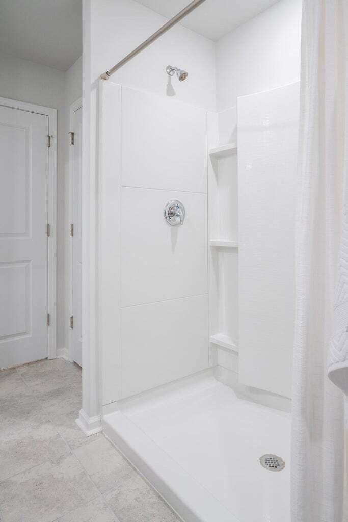 616 Quiet Valley Road Summerville, SC 29486 - Photo 10 of 27 Atlanta master bath