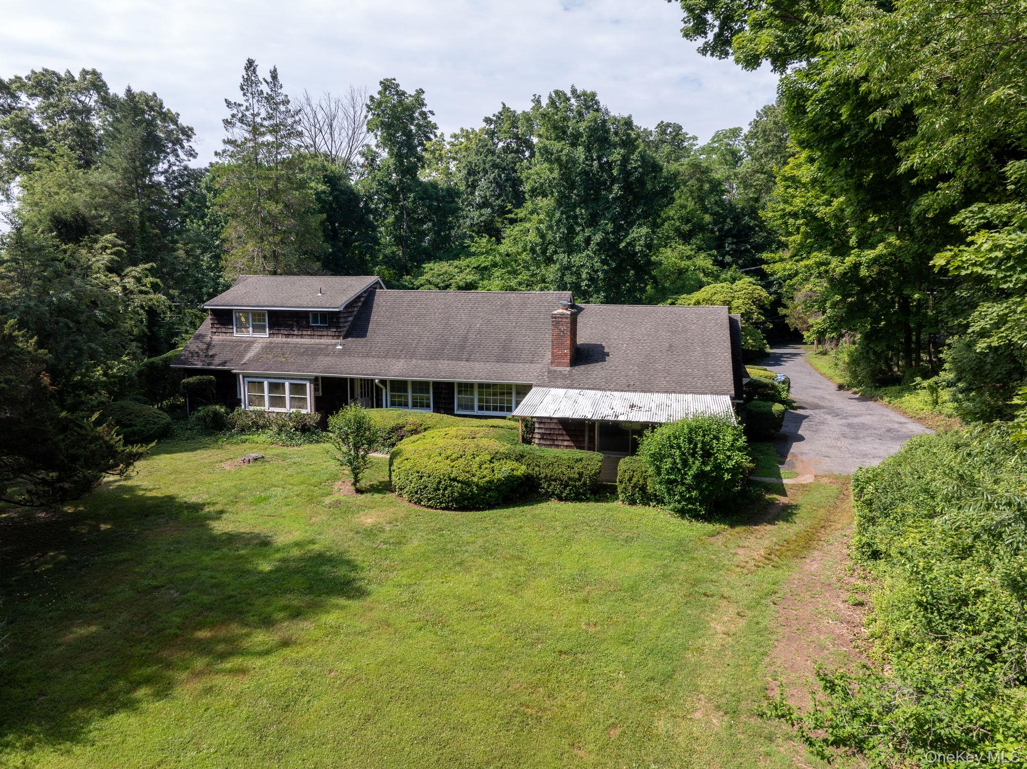 209 Southdown Road Lloyd Harbor, NY 11743 - Photo 13 of 14
