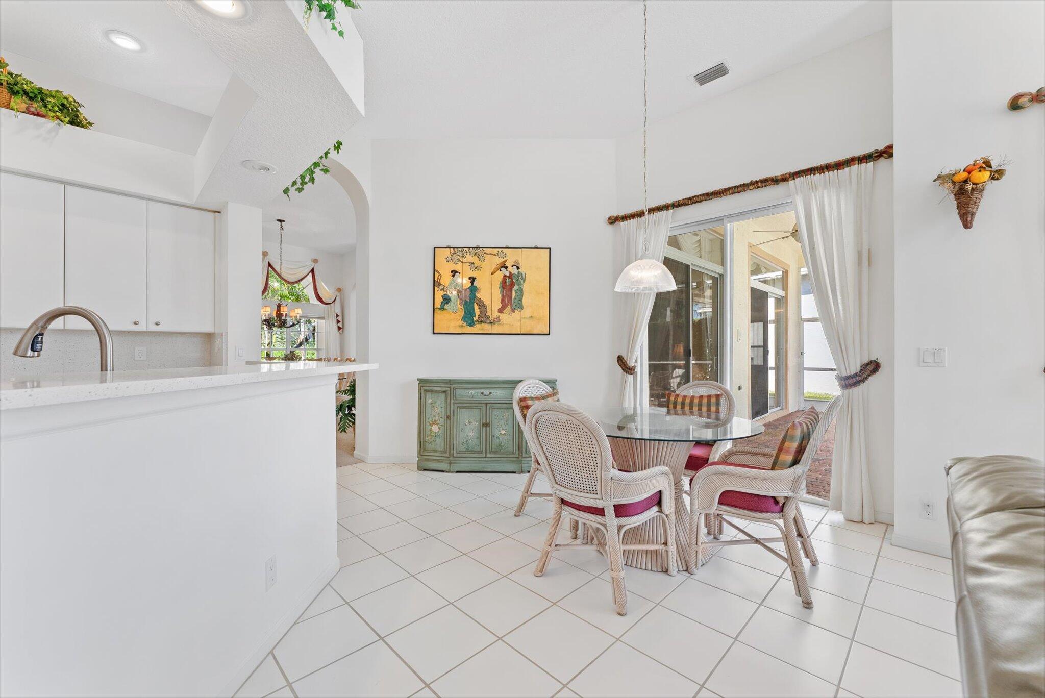 12181 Rockledge Circle Boca Raton, FL 33428 - Photo 11 of 71 Kitchen + Breakfast