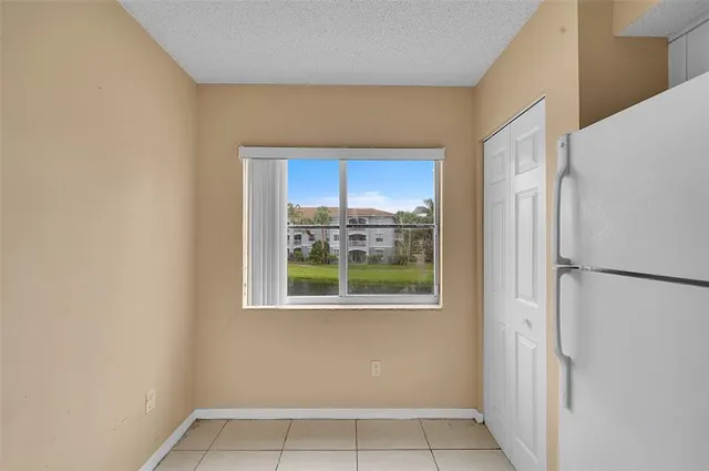 $340,000 | 9645 Northwest 1st Court, Unit 1210, Pembroke Pines, FL 33024