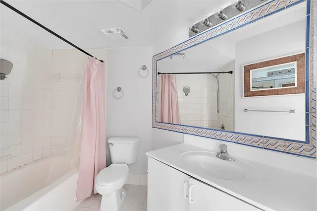 $340,000 | 9645 Northwest 1st Court, Unit 1210, Pembroke Pines, FL 33024