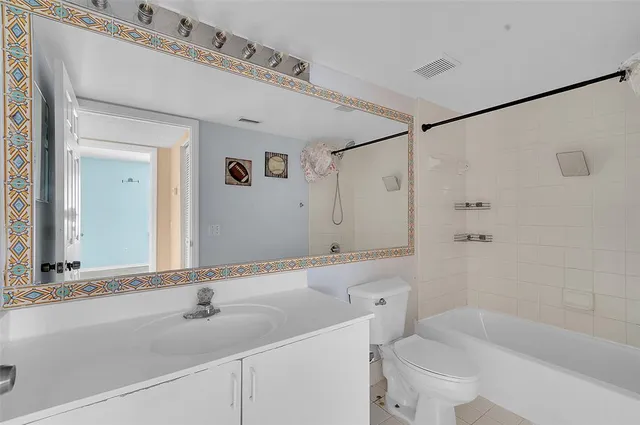 $340,000 | 9645 Northwest 1st Court, Unit 1210, Pembroke Pines, FL 33024