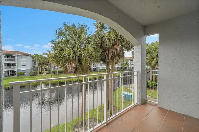 $340,000 | 9645 Northwest 1st Court, Unit 1210, Pembroke Pines, FL 33024