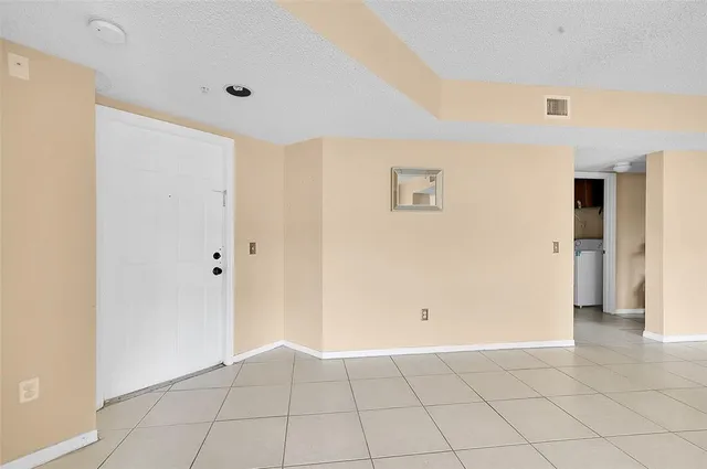 $340,000 | 9645 Northwest 1st Court, Unit 1210, Pembroke Pines, FL 33024