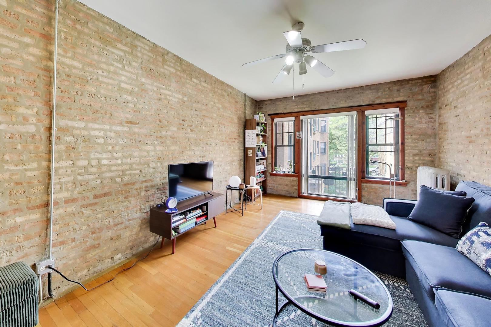 7023.5 North Sheridan Road, Unit 2N Chicago, IL 60626 - Photo 5 of 13