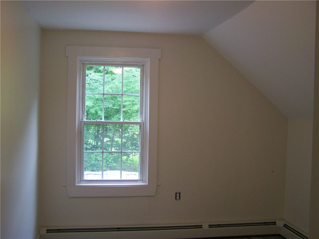 39 Spring Street Hopkinton, RI 02832 - Photo 16 of 19